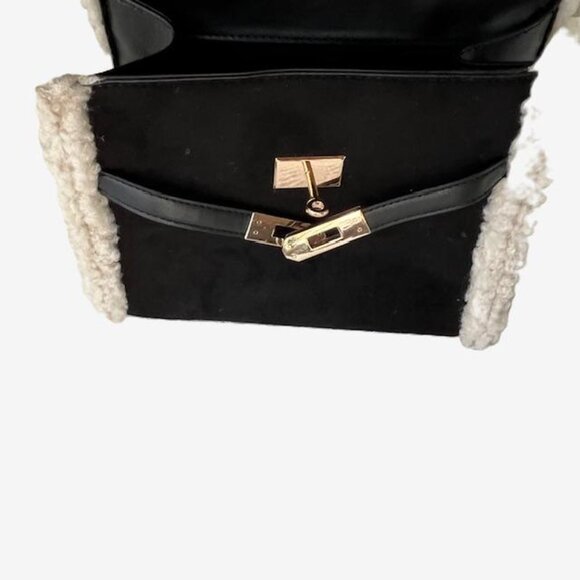 Badgley Mischka Sherp Bag in Black with Gold Hardware and a Working Lock & Key - Picture 10 of 10